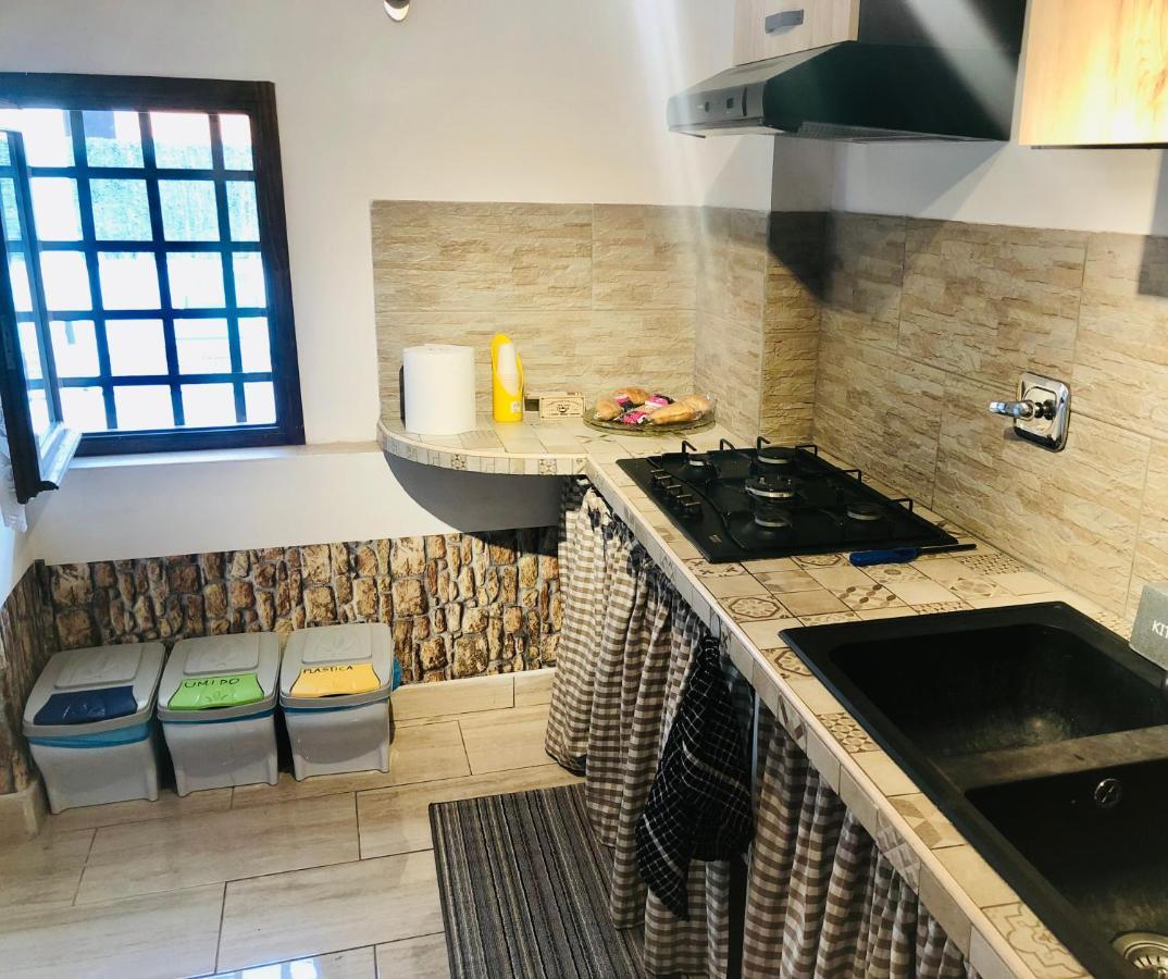 Apartmán Little House Fiera Di Roma Ponte Galeria Exteriér fotografie